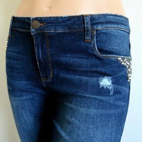 STS Blue Jeans Women's RHINESTONE Destructed Crop NWT - Picture 5 of 6